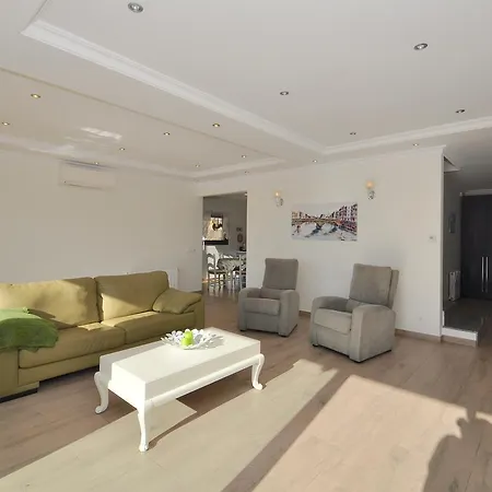 Riviera Lloretholiday Vila *